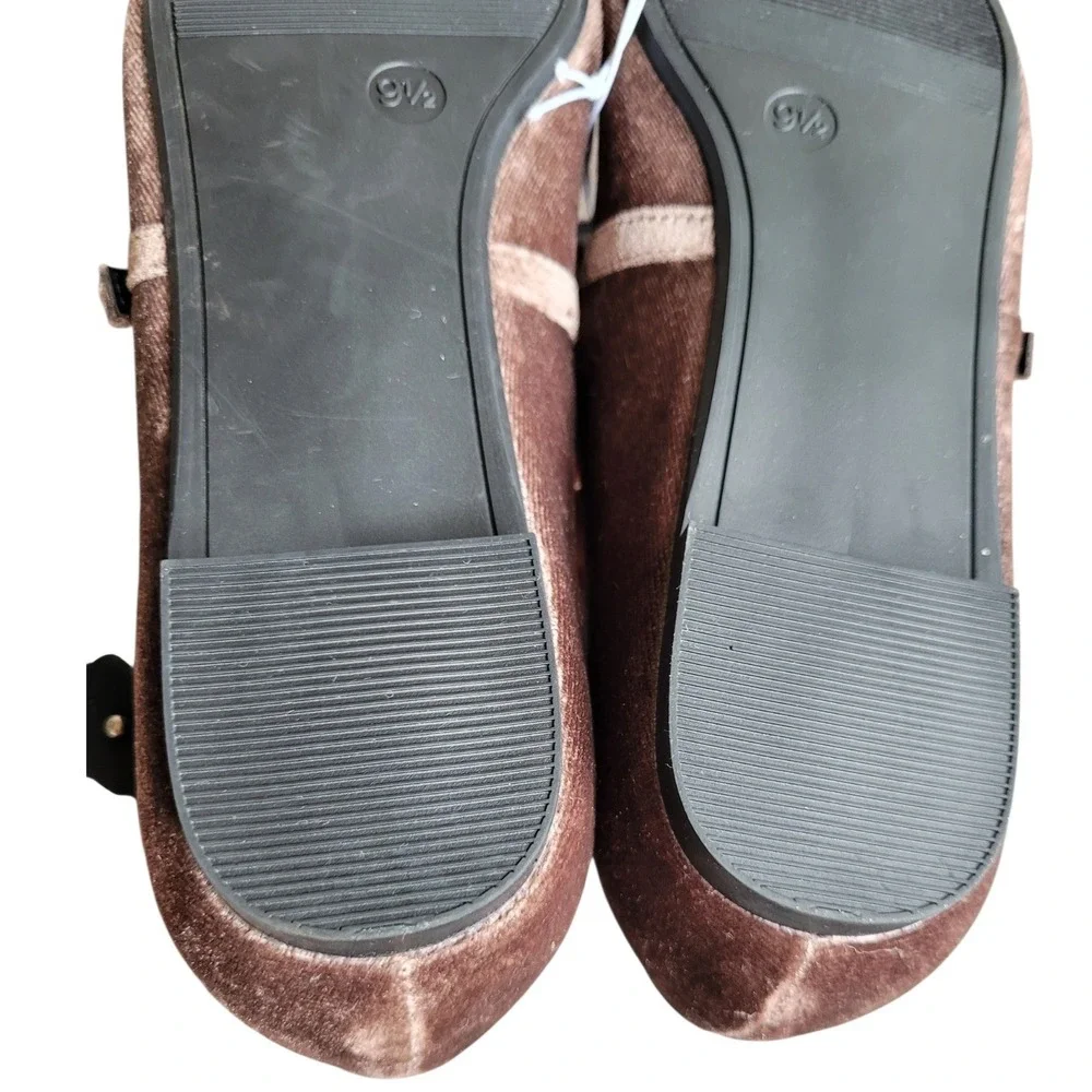 A NEW DAY 9.5 Brown Gabriella Memory Foam Velvet Pointed Toe Mary Jane Flat